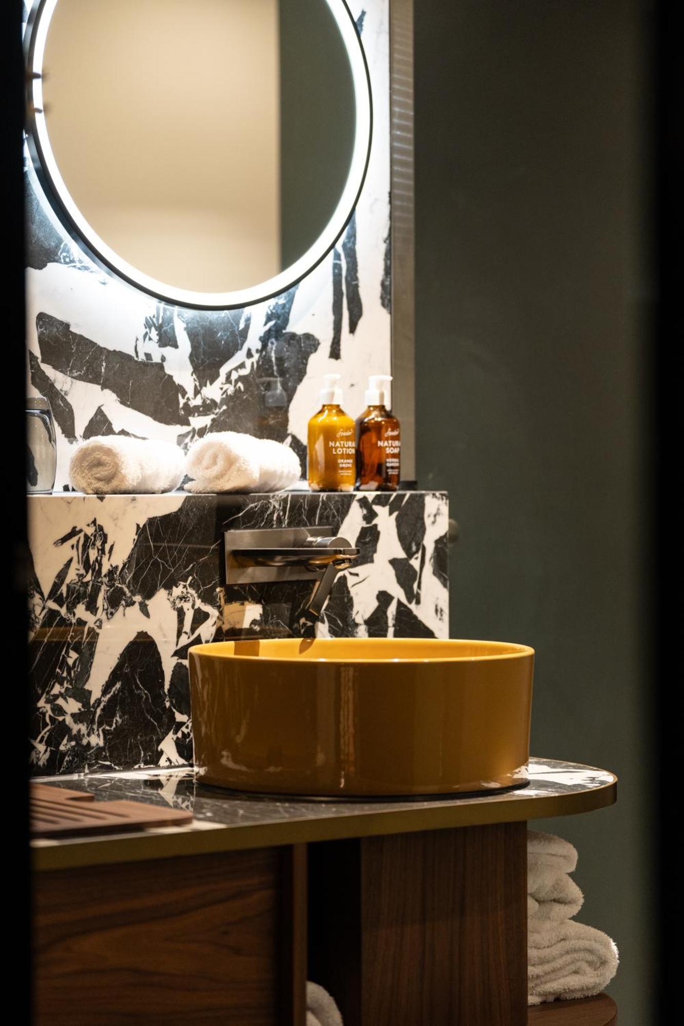 The Home Hotel Zuerich - A Member Of Design Hotels Luaran gambar